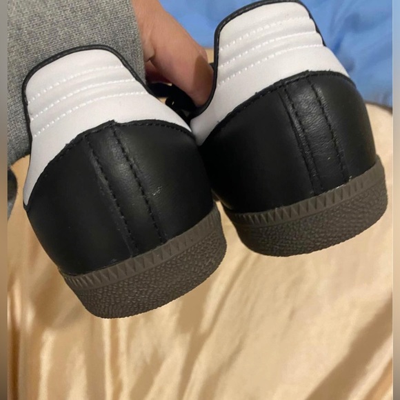 SOLD Adidas Samba OG J - Picture 4 of 6